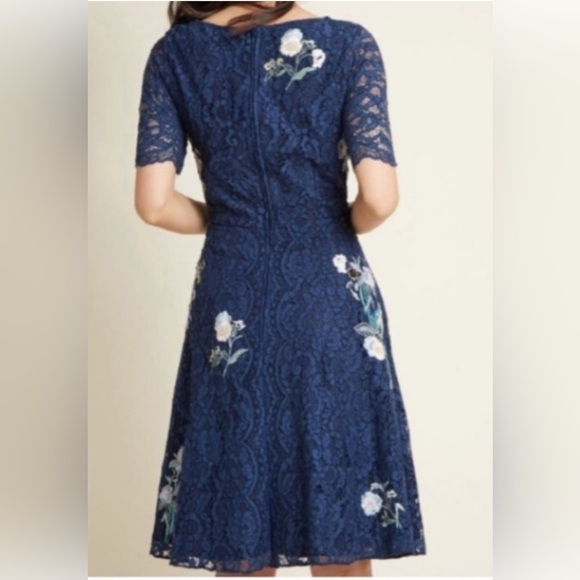 Modcloth Always Lovely Lace Embroidered Beaded Floral Dress A-Line Blue size XS - Picture 2 of 16